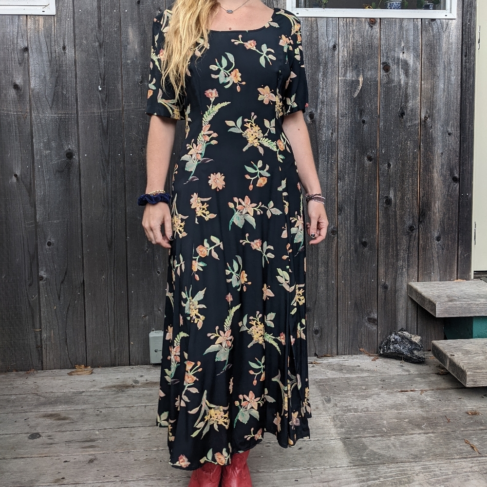 Floral corset back vintage dress